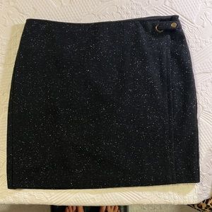 New banana republic size 14 pencil skirt black with salt and pepper wool blend.